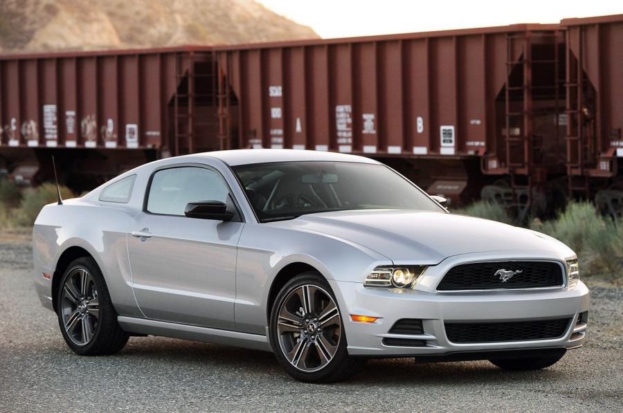  Ford Mustang V6 2012 года  (фото 119 из 133)